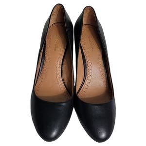 Brooks Brothers black genuine leather round toe heel pumps size 8